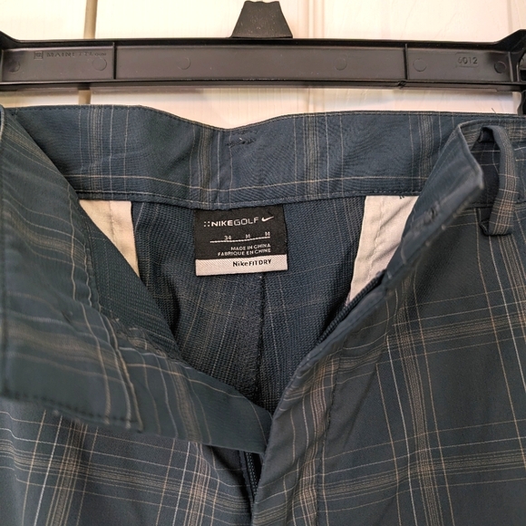 Nike Golf Shorts - Picture 3 of 3